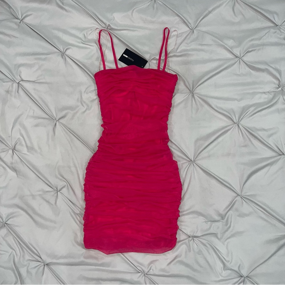NEVER WORN WITH TAG Fashion Nova Fuchsia Hot Pink Bodycon Ruched Mini Dress